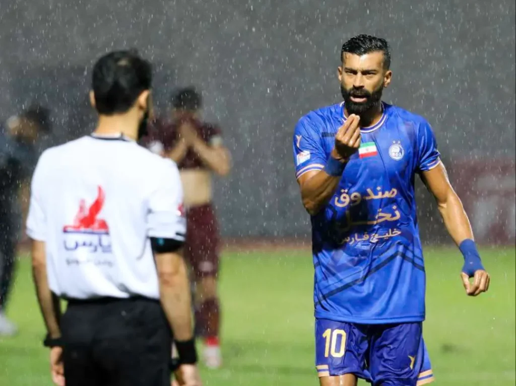 پست رامین رضاییان در استقلال