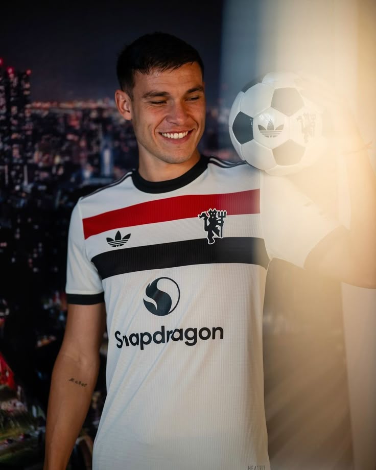 wallpaper for laptop manuel ugarte