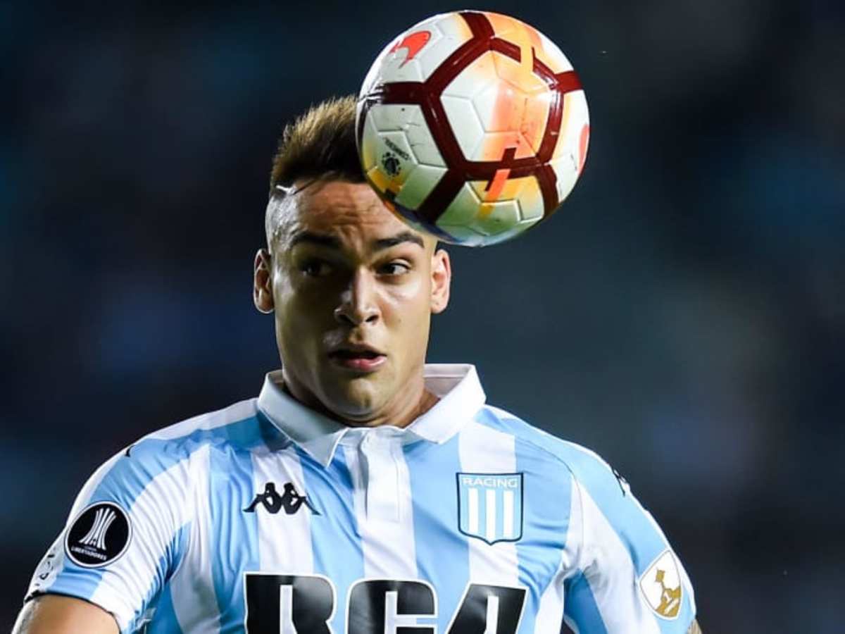 wallpaper for phone Lautaro Martínez