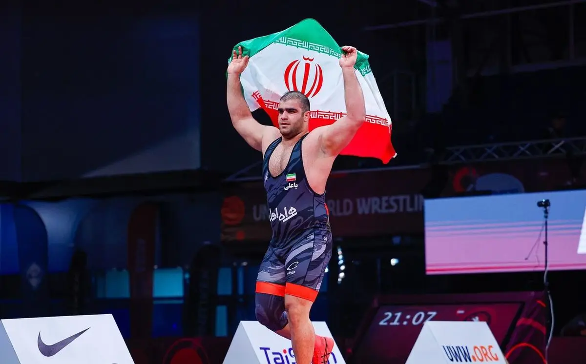 عکس امین میرزازاده کشتی گیر