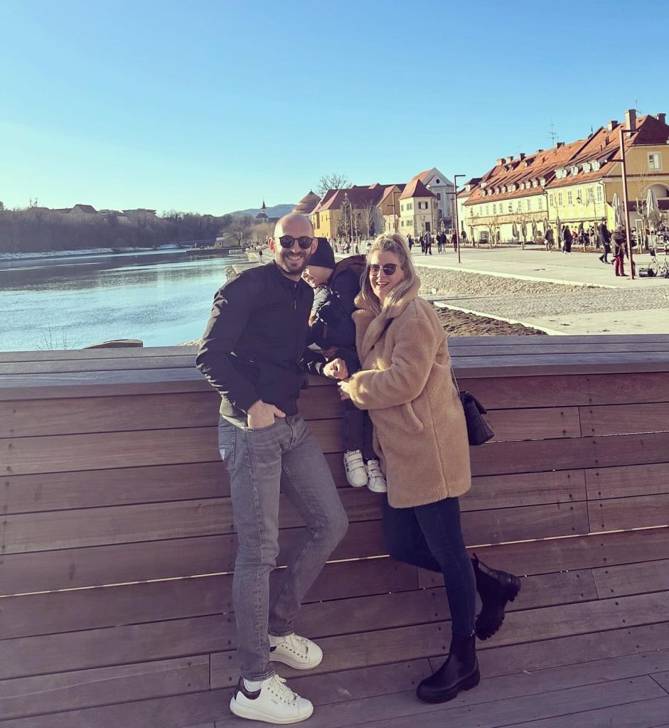 عکس خانوادگی ایگور پوستونسکی