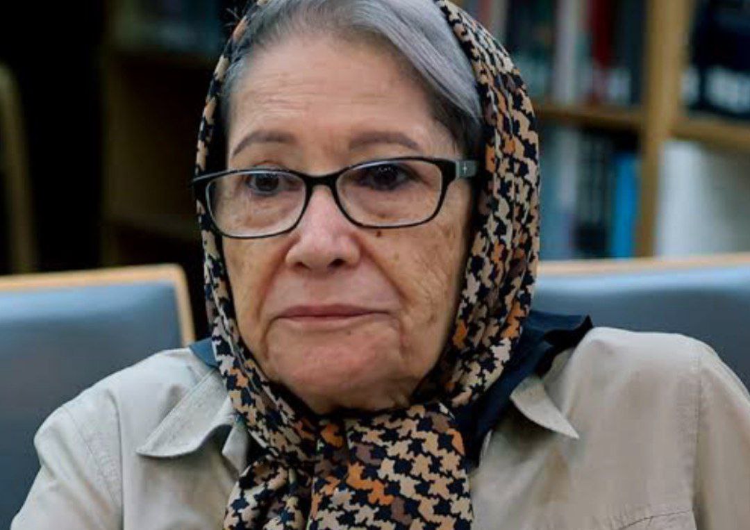 مینو محرز ایدز