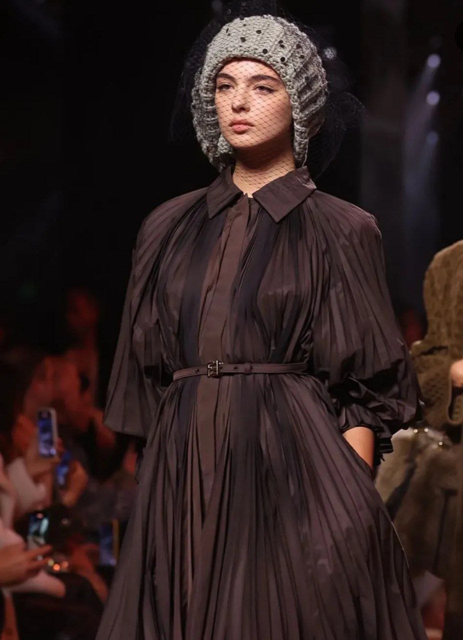 عکس دوا کسل در برند دیور 