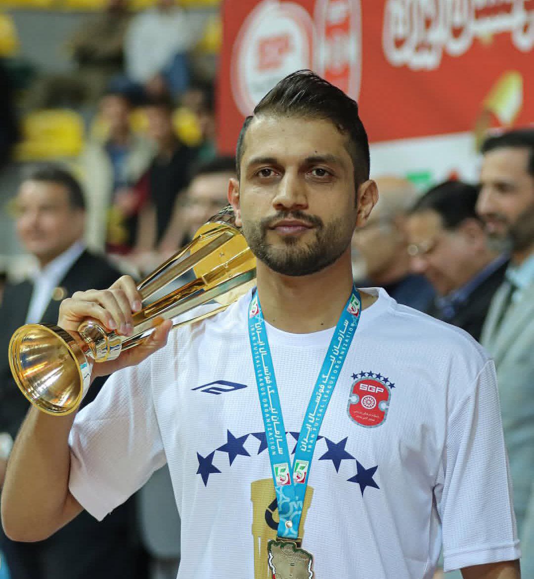 عکس فوتبالیست حسین درخشانی 