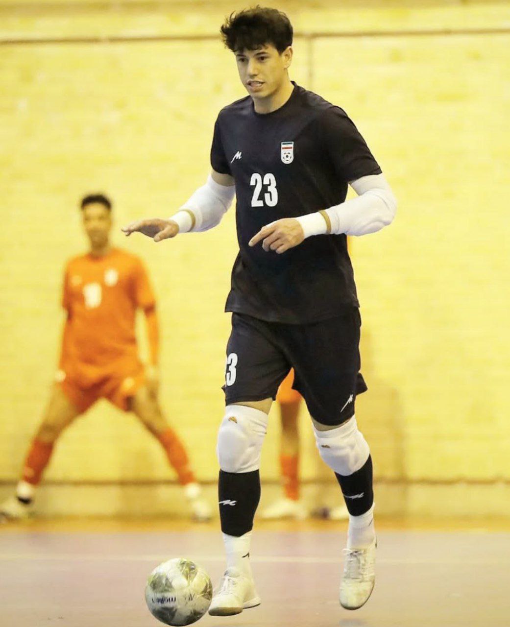 عکس بهزاد رسولی دروازه بان 