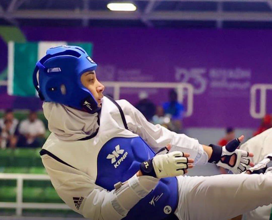 عکس ساینا کریمی تکواندو کار