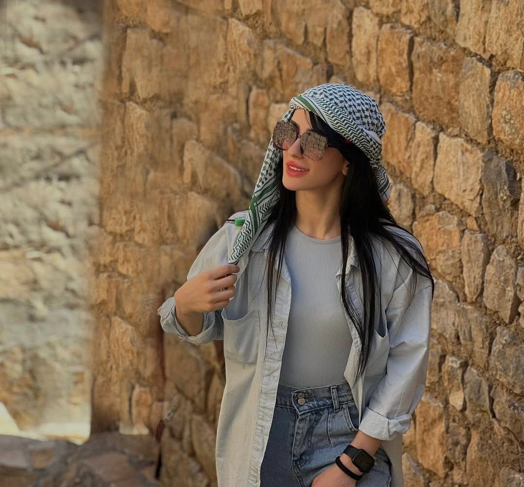 بیوگرافی آتوسا گلشادنژاد