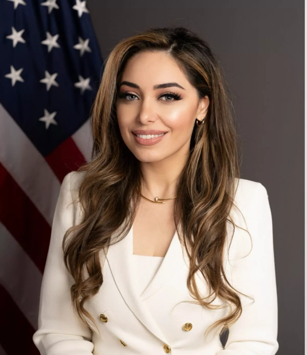 مورا نامدار دستیار وزیر خارجه آمریکا