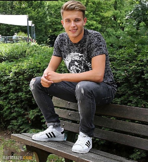 عکس دنیس اکرت فوتبالیست