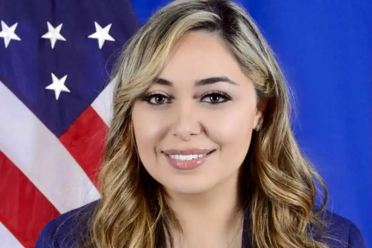 مورا نامدار ایرانی است