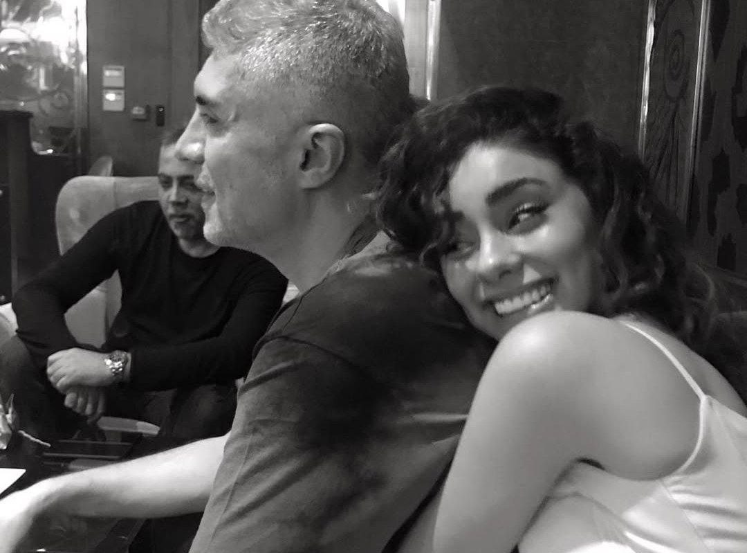 عکس یلدایی اوزجان دنیز 