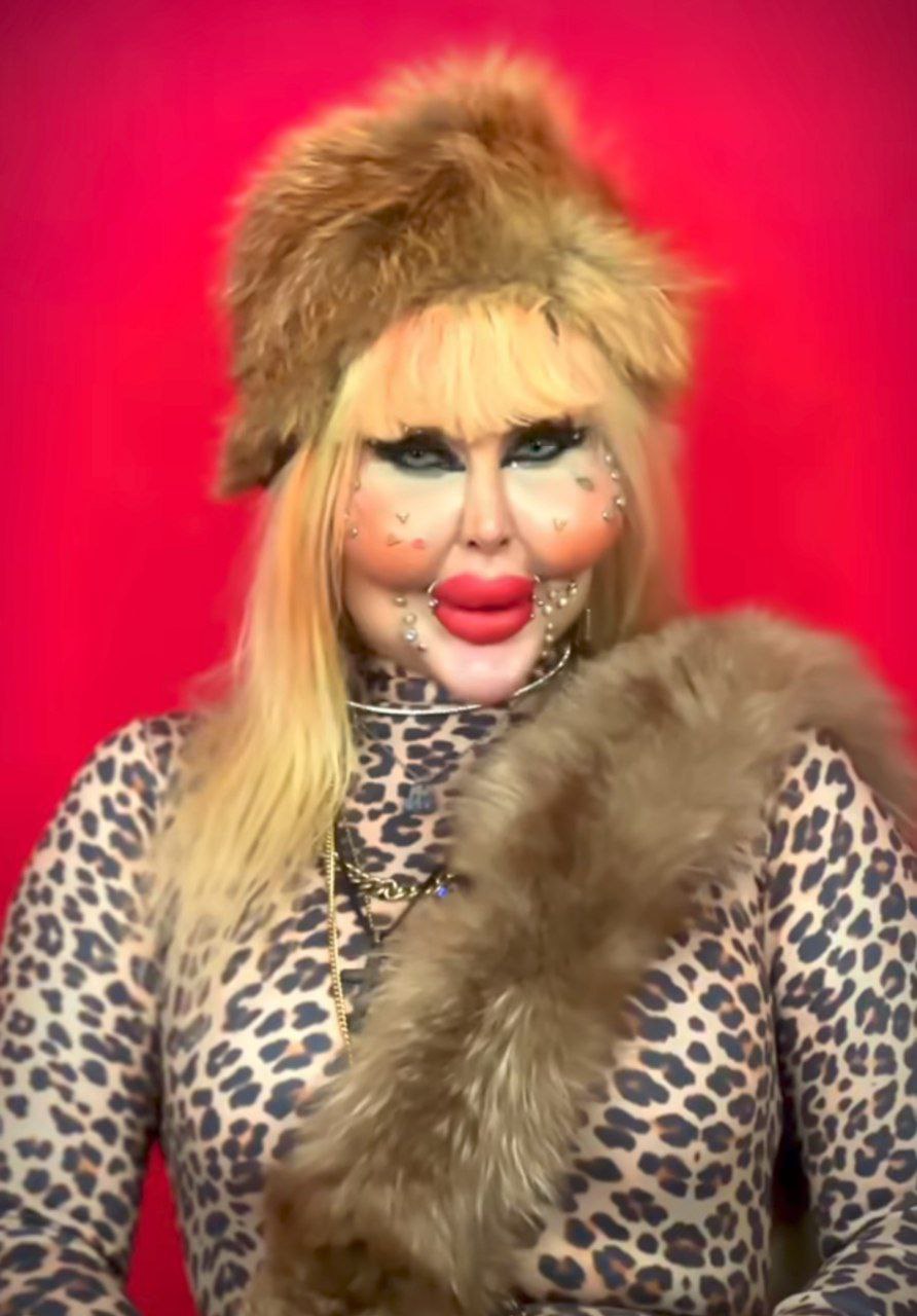 آناهیتا ناچو مدلینگ