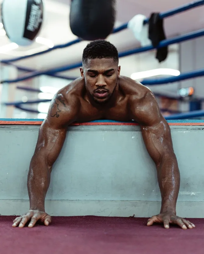 عکس آنتونی جاشوا ای جی 